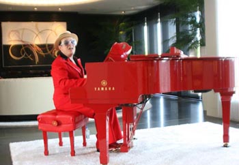 Piano Man Elton